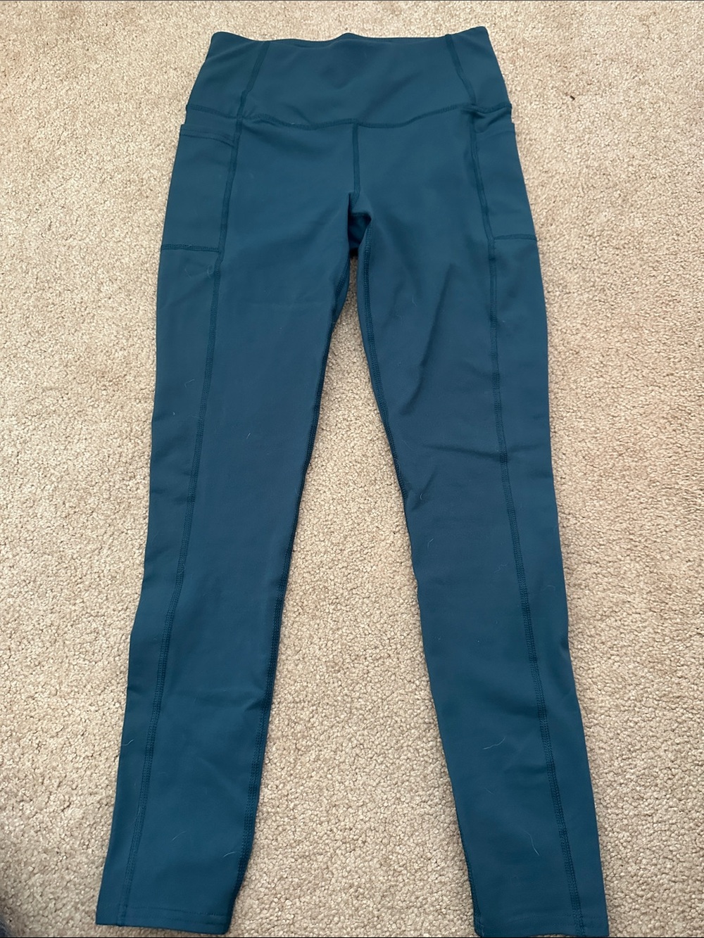 Skechers workout leggings with pockets.